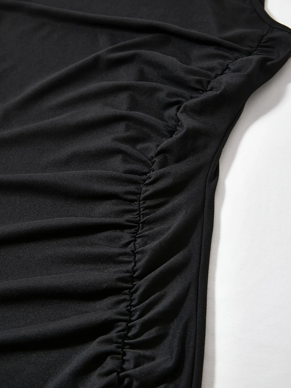 Vestido largo elegante negro para mujer, sin mangas y de cuello alto, con corte entallado fruncido y abertura lateral, para fiestas, noches de club y salidas informales